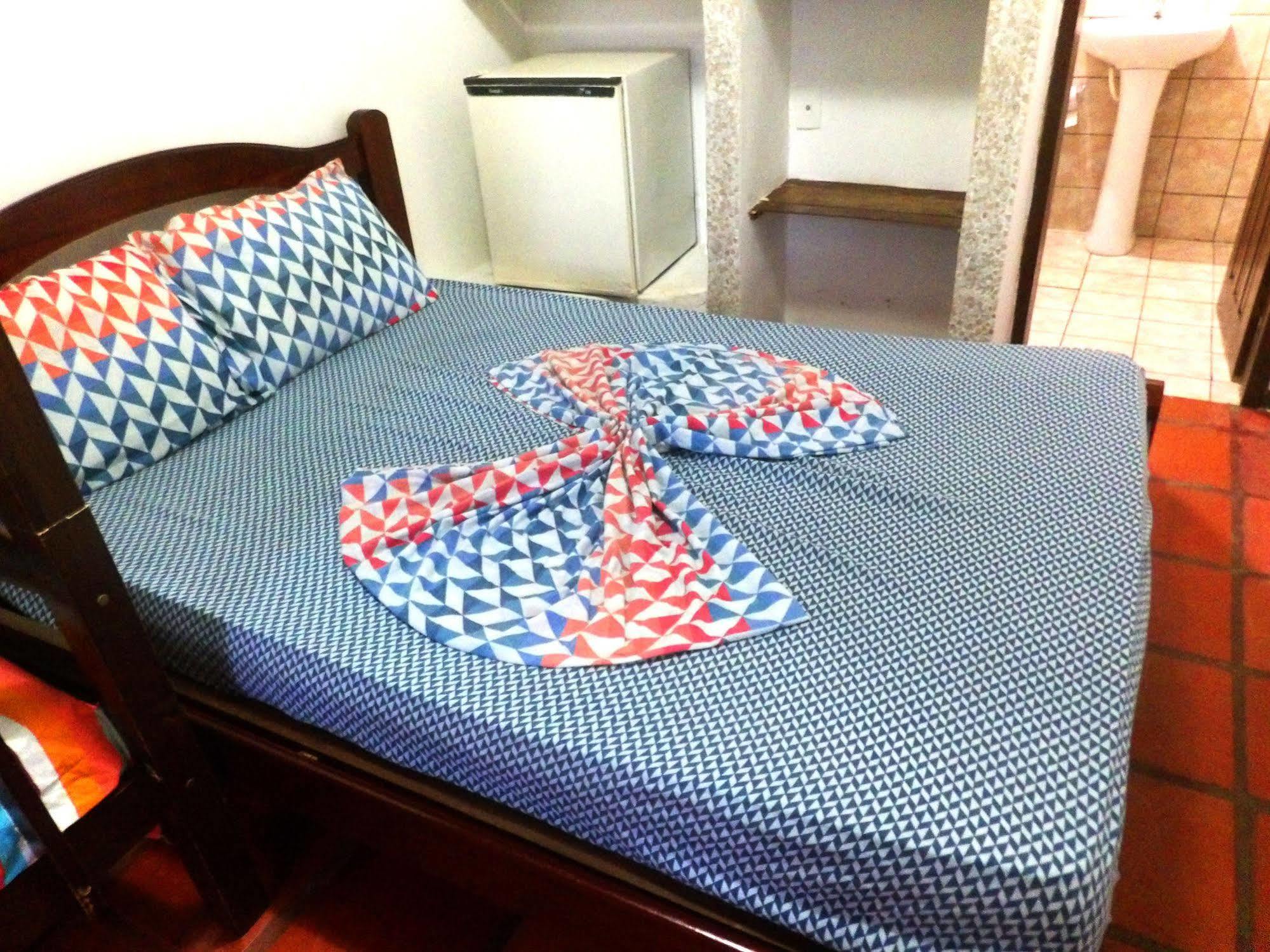 Media Veronica Hostel Suites Pipa Ares Экстерьер фото